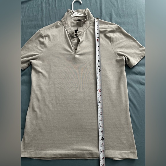 Lululemon evolution polo medium - Picture 3 of 5